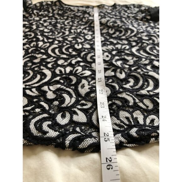 Express Women's Lace Overlay Short Sleeve Top XS Black and White Statement Top - Picture 9 of 9